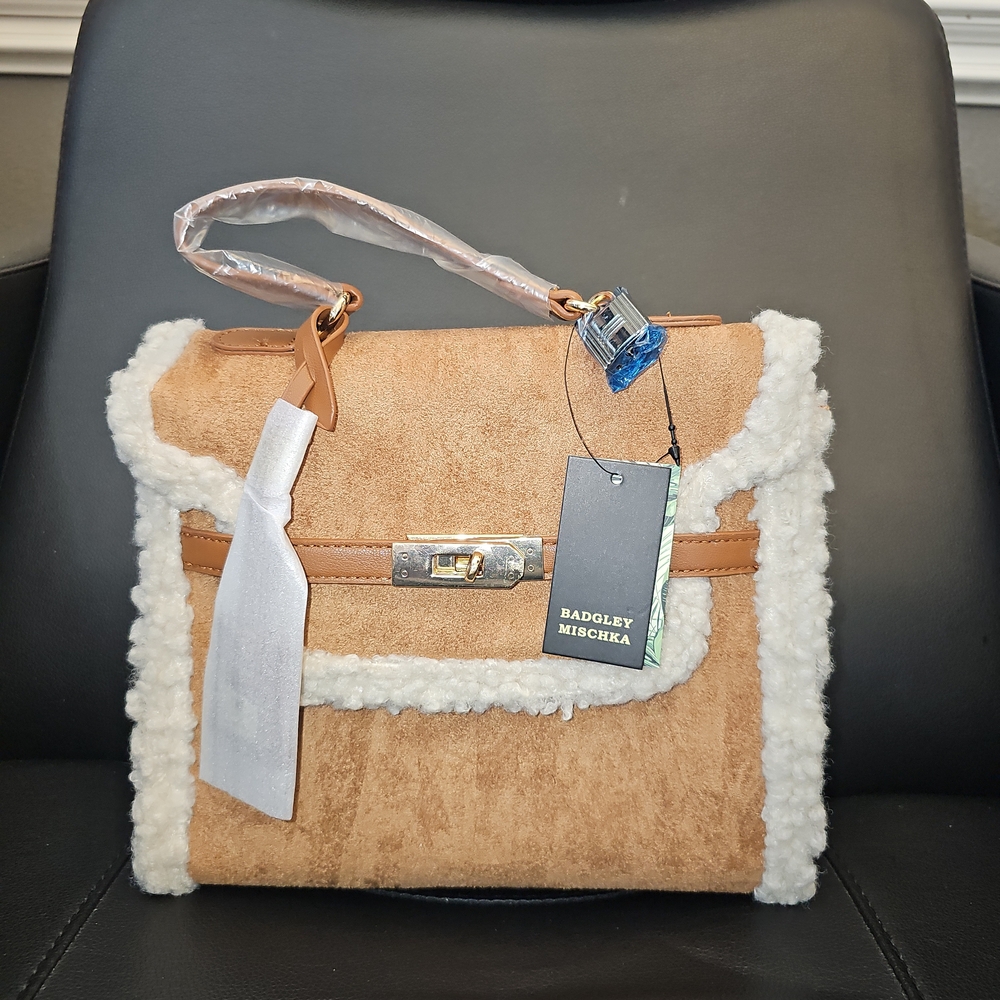 Badgley Mischka Tan and White Shoulder Bag with Plush Trim